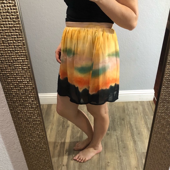 Beautiful women’s summer skirt! - Picture 2 of 11